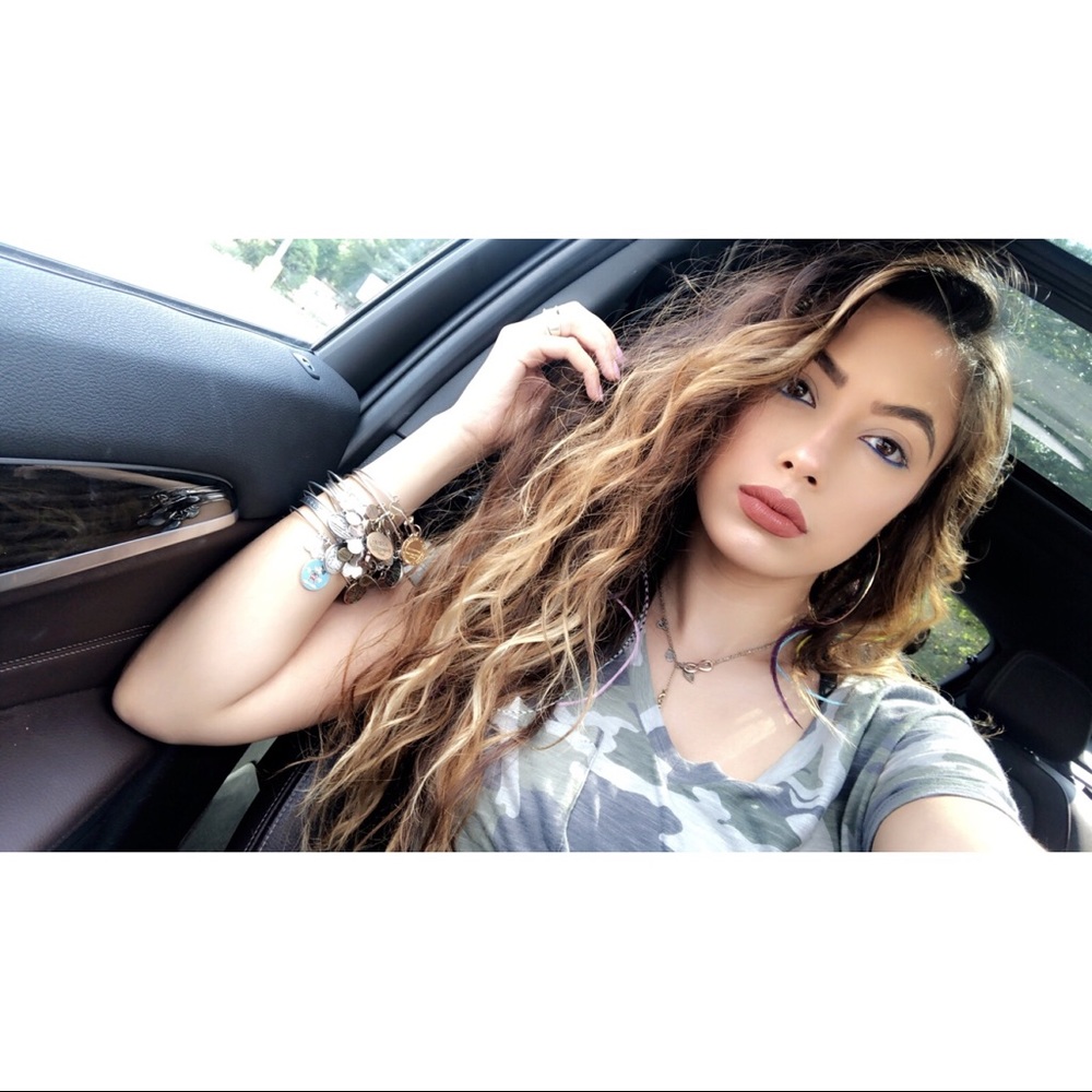 Meet your Posher, Tanya